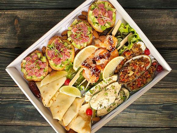 Заказать Сет "Океан" коллекция морепродуктов на 2-4 персоны в Санкт-Петербурге